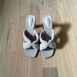 SCHUTZ Women's Beige Bow Mules